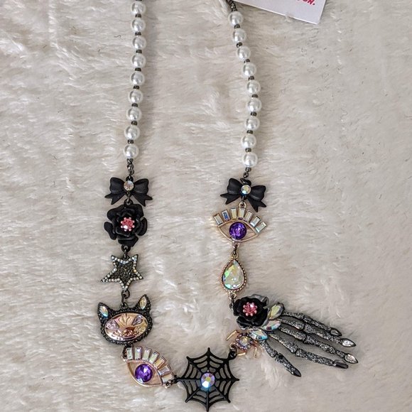 Betsey Johnson Jewelry - NWT Betsey Johnson Hand Halloween Necklace …